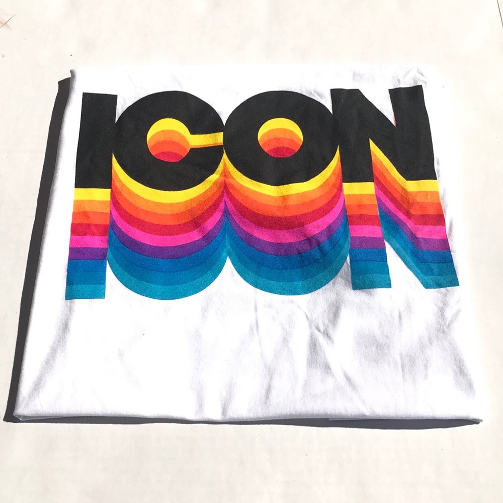 ***SOLD***White Graphic Teen. Best in tops. - Picture 3 of 4